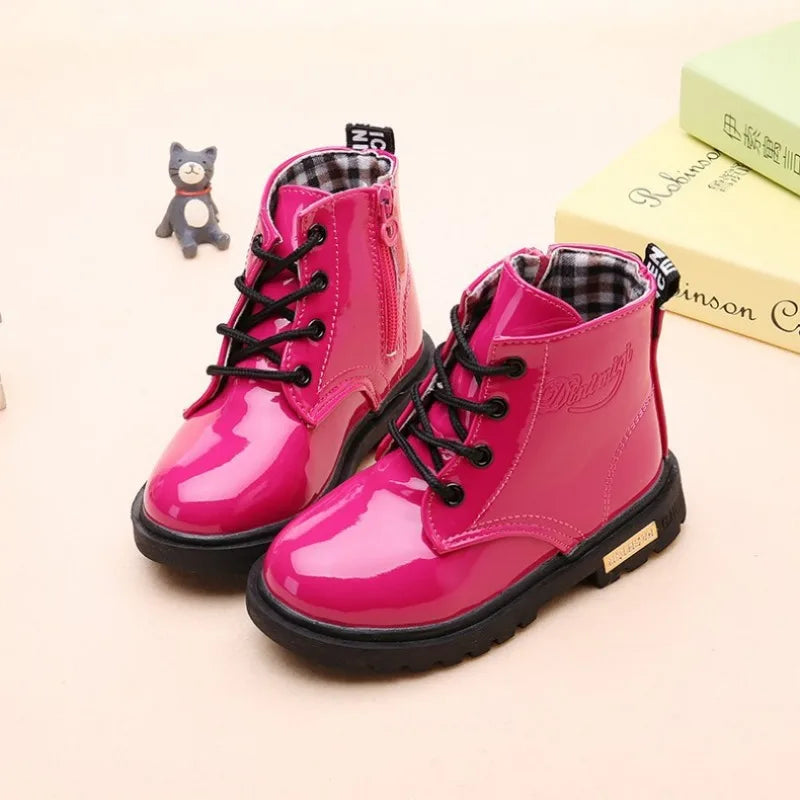 Kids Lace-Up Ankle Boots in PU Leather, Glossy Fashion Shoes for Boys and Girls with Black Soles, Five Colors and Sizes 21–37 for Spring and Fall