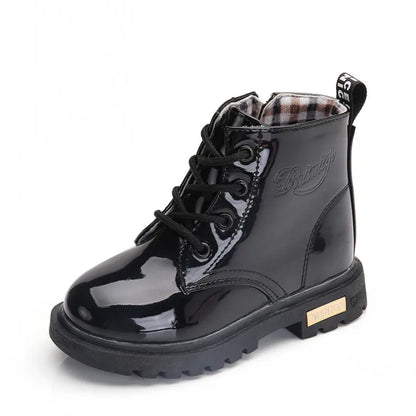Kids Lace-Up Ankle Boots in PU Leather, Glossy Fashion Shoes for Boys and Girls with Black Soles, Five Colors and Sizes 21–37 for Spring and Fall