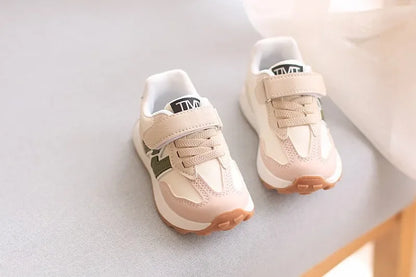 Toddler Hook and Loop Sneakers with Contrast Panels, Lightweight Breathable Soft-Sole Sports Shoes in Grey, Beige or Black for Everyday Casual Wear