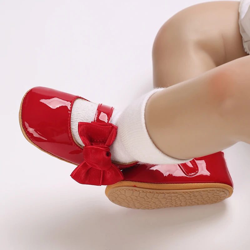 Baby Girl Mary Jane Shoes with Bow Detail and Glossy Finish, Round-Toe Infant Dress Flats for Spring Outfits, Parties and Photos, 0-18 Months