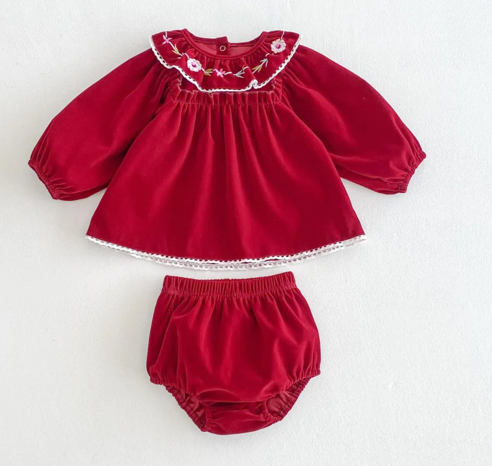 Baby Girl Bloomer Outfit Set with Vintage Lace Embroidery, Long Sleeve Cotton Top and Matching Shorts for Infants and Toddlers