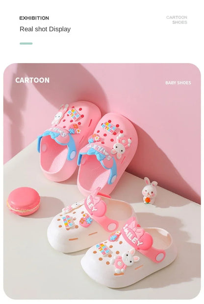 Toddler Bunny and Bear Clogs with Cartoon Decorations, Ventilation Holes and Pivoting Heel Strap for Boys and Girls Casual Summer Outfits, Inner Lengths 12–17 cm