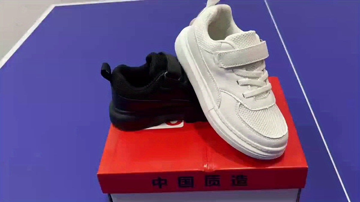 Kids Black Running Sneakers with Breathable Mesh Upper and Lightweight EVA Midsole, Low-Top Athletic Shoes for Daily Play and Casual Outings